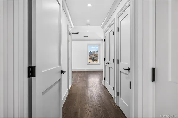 $6,800 | 7 Victoria Lane, Unit A, Yonkers, NY 10701