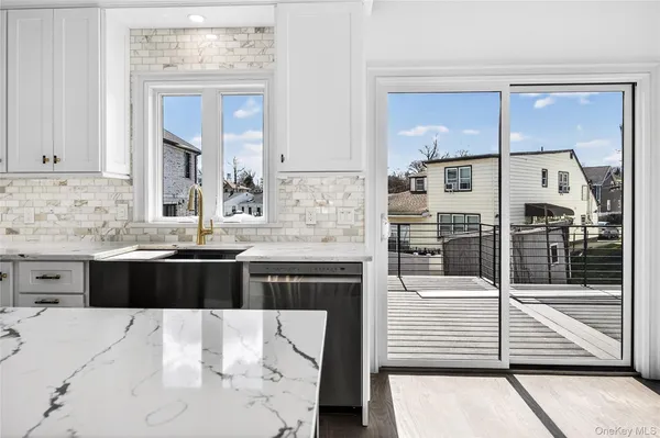 $6,800 | 7 Victoria Lane, Unit A, Yonkers, NY 10701