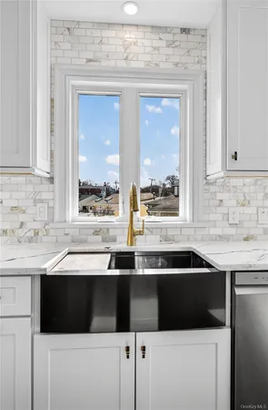 $6,800 | 7 Victoria Lane, Unit A, Yonkers, NY 10701