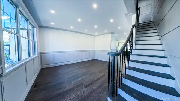 $6,800 | 7 Victoria Lane, Unit A, Yonkers, NY 10701