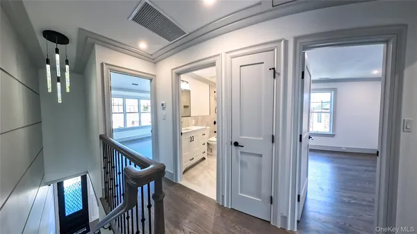 $6,800 | 7 Victoria Lane, Unit A, Yonkers, NY 10701