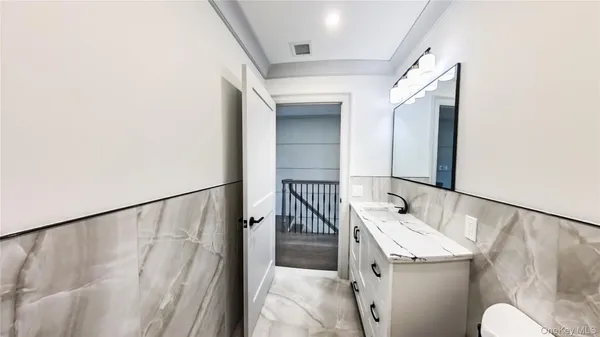 $6,800 | 7 Victoria Lane, Unit A, Yonkers, NY 10701