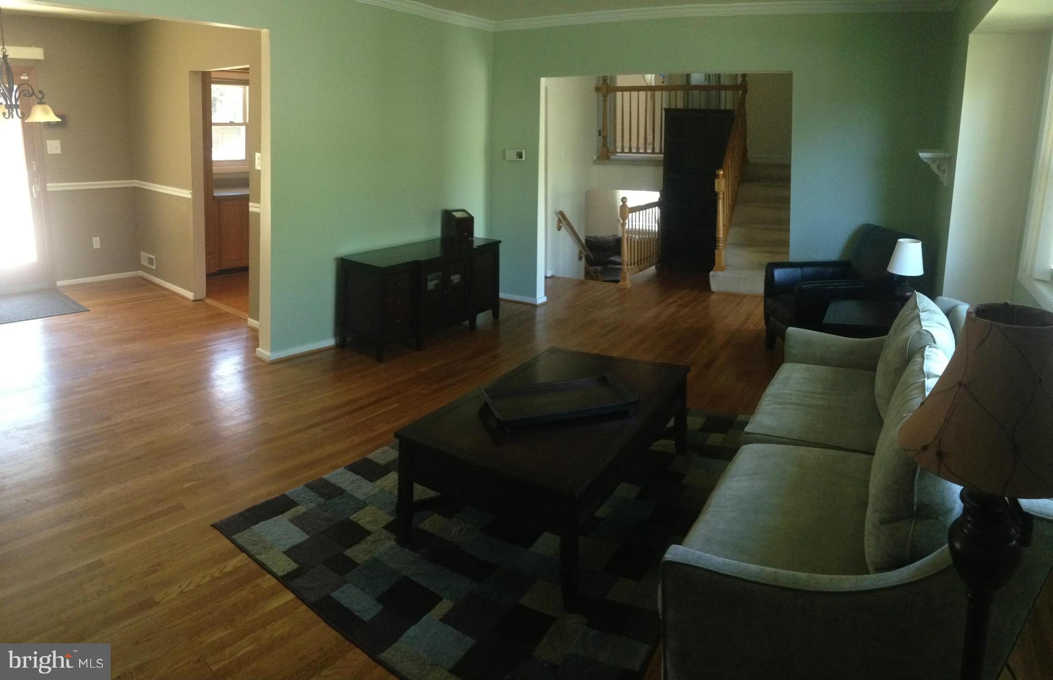 3811 Towanda Road Alexandria, VA 22303 - Photo 7 of 30 Living Room