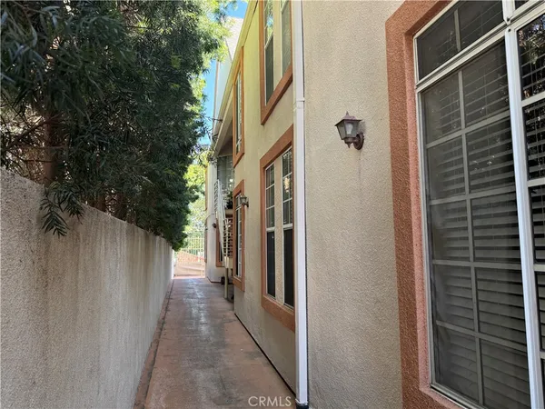 $2,750 | 1450 North Vista Street, Unit 102, Los Angeles, CA 90046