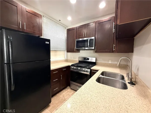 $2,750 | 1450 North Vista Street, Unit 102, Los Angeles, CA 90046