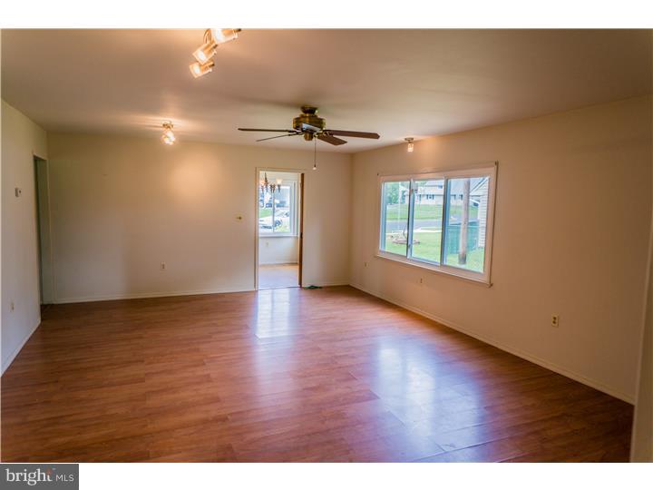 50 Wildflower Road Levittown, PA 19057 - Photo 12 of 19 Gallery Image 12