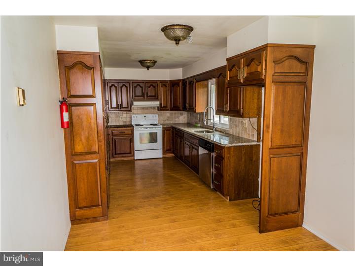 50 Wildflower Road Levittown, PA 19057 - Photo 7 of 19 Gallery Image 7
