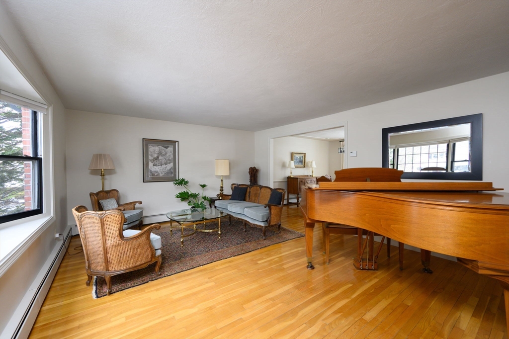 40 Dean Road Milton, MA 02186 - Photo 3 of 31 Gallery Image 3
