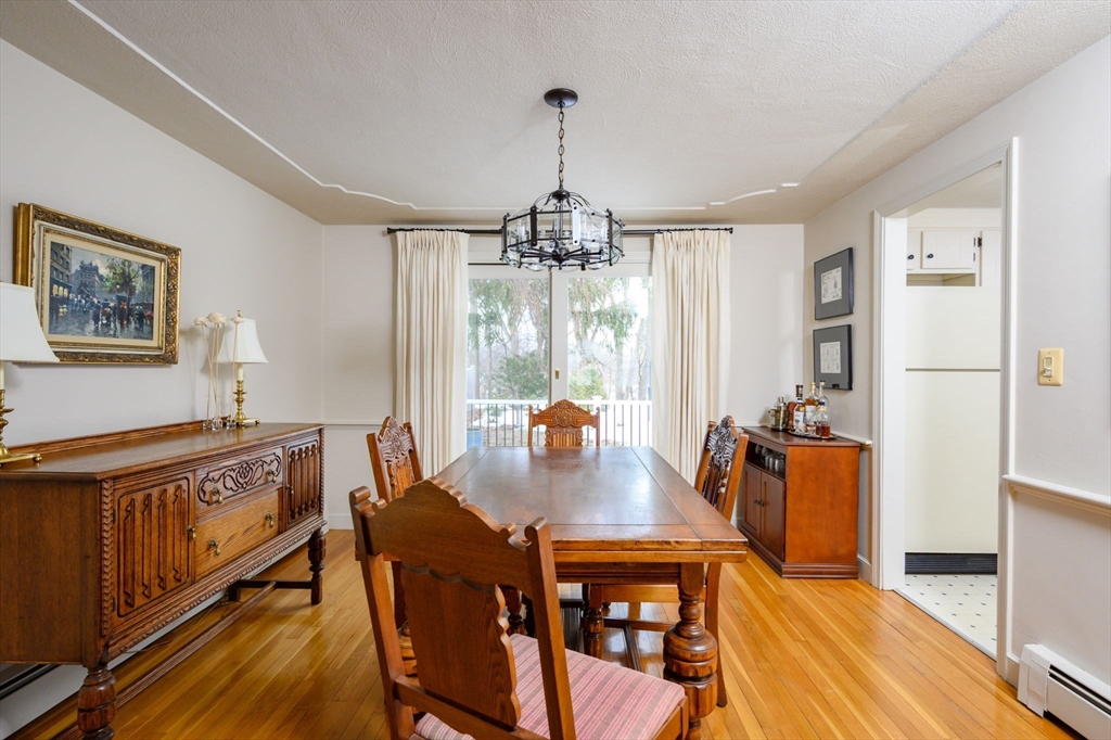 40 Dean Road Milton, MA 02186 - Photo 6 of 31 Gallery Image 6