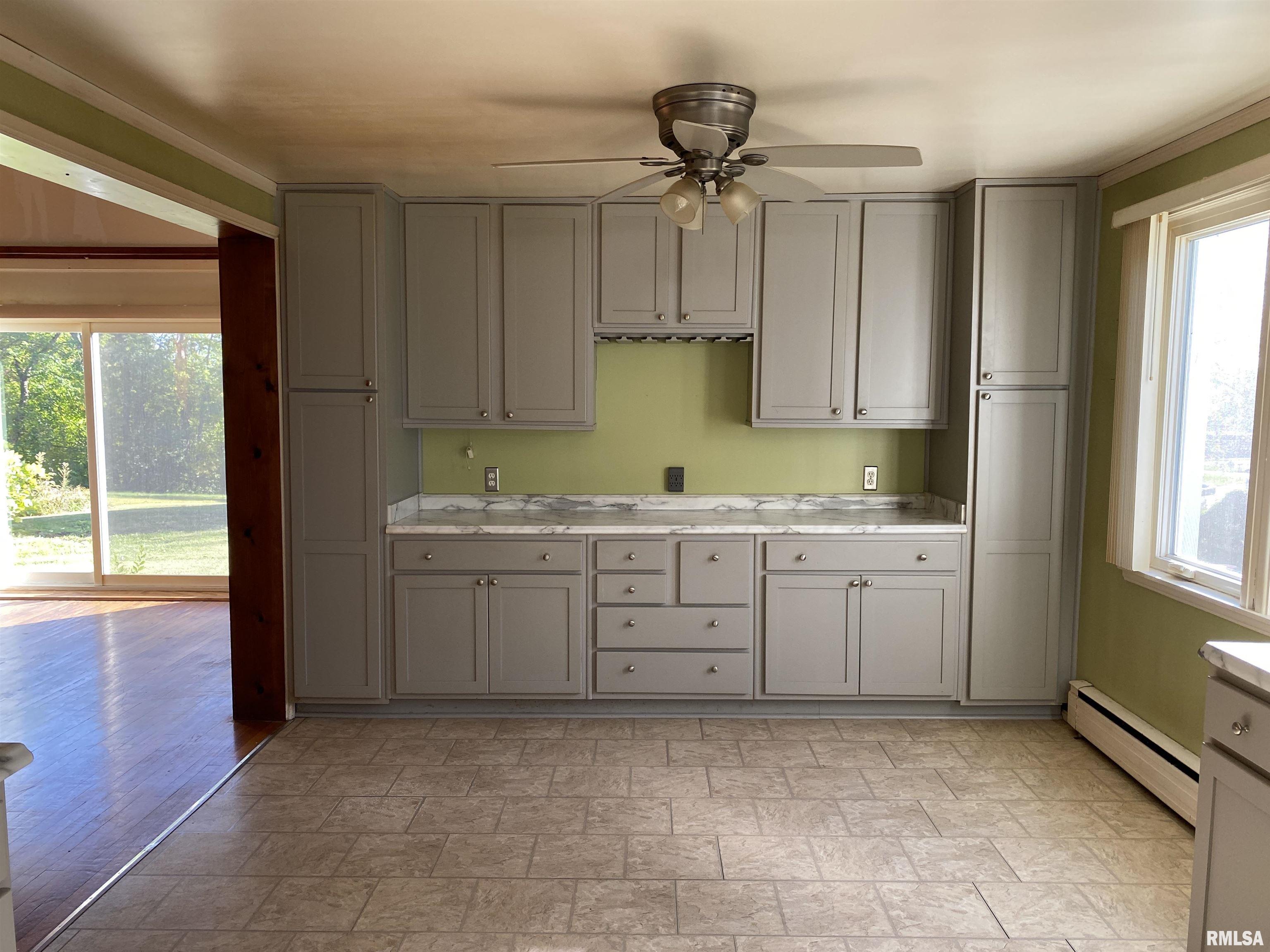 107 Cleveland Road Colona, IL 61241 - Photo 15 of 38 Gallery Image 15