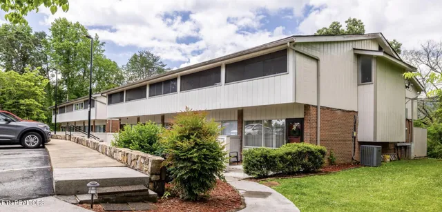 $369,900 | 2806 Suncrest Road, Unit 6, Pigeon Forge, TN 37863