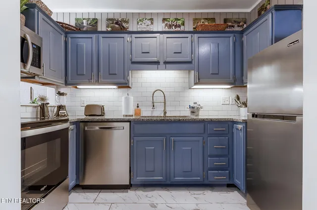 $369,900 | 2806 Suncrest Road, Unit 6, Pigeon Forge, TN 37863