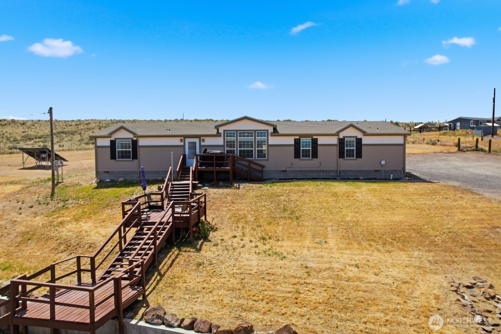 271 Paint Horse Road Yakima, WA 98901 - Photo 3 of 40