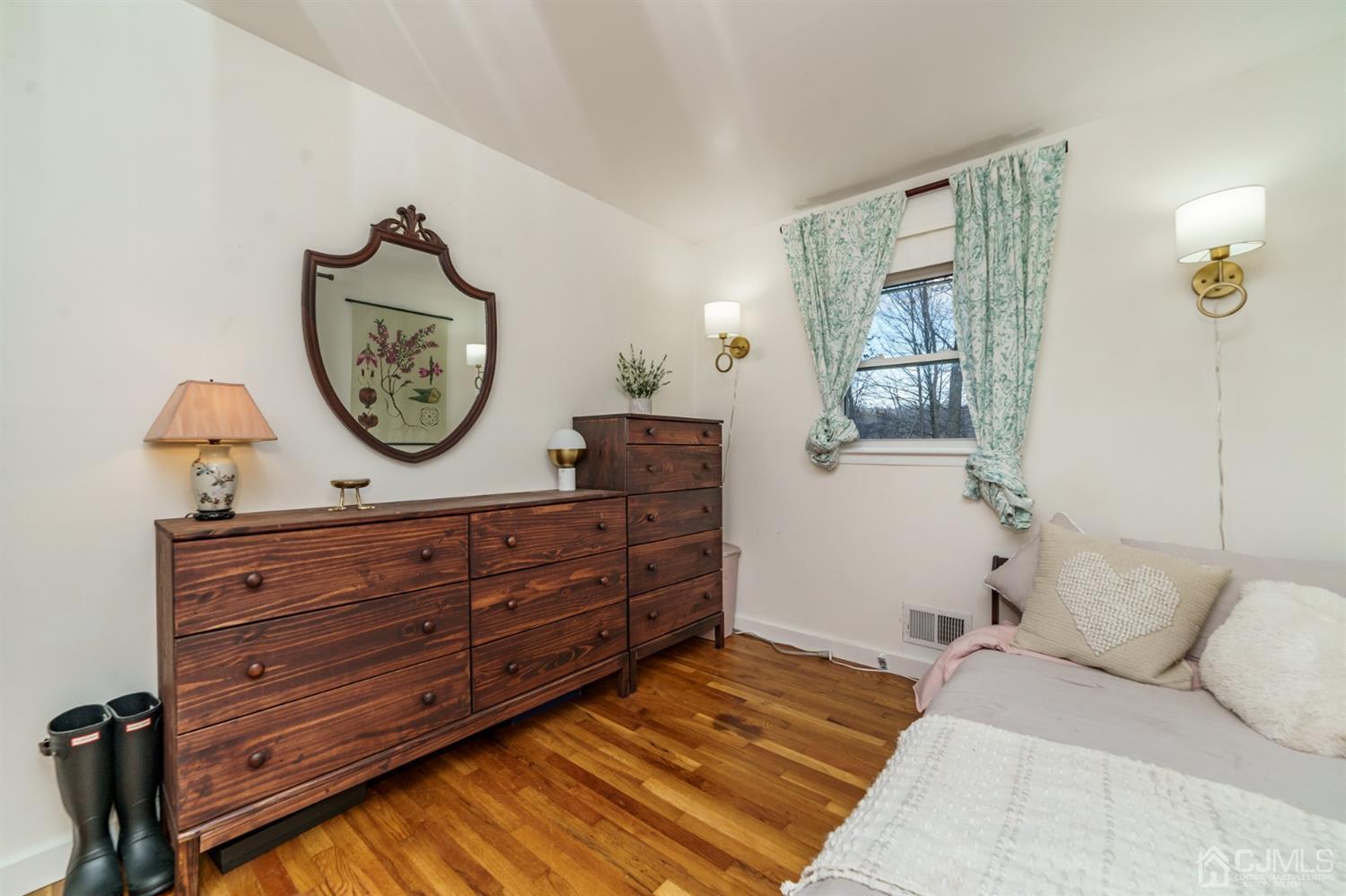 1044 Carteret Road Bridgewater, NJ 08807 - Photo 14 of 37 Gallery Image 14