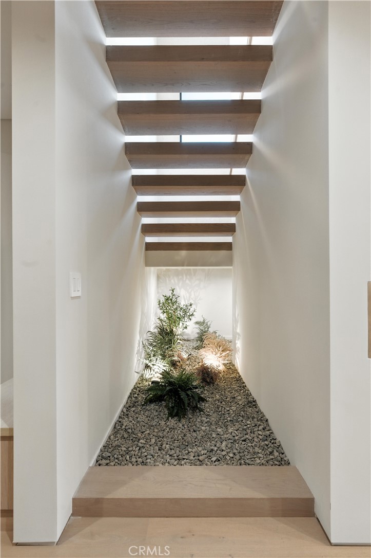 16728 Morrison Street Encino, CA 91436 - Photo 26 of 73