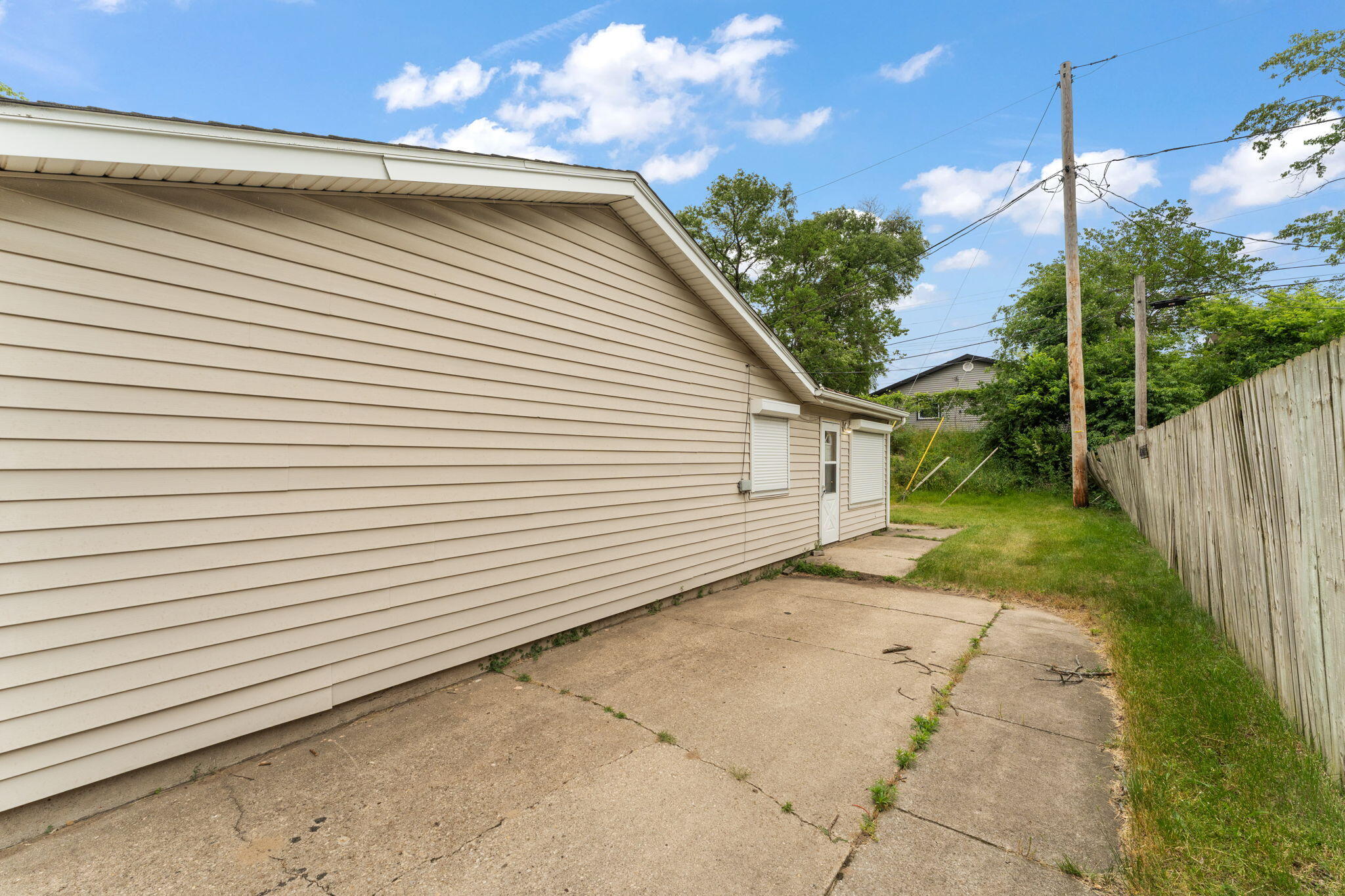 1021 Hamilton Place Gary, IN 46403 - Photo 19 of 22 2048x1365