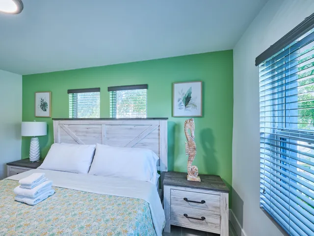 $1,749,000 | 2020 Washington Street, Unit 18, Hollywood, FL 33020