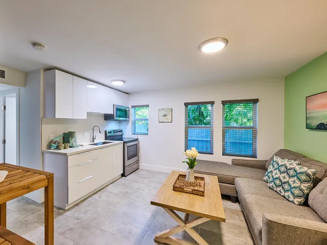 $1,749,000 | 2020 Washington Street, Unit 18, Hollywood, FL 33020