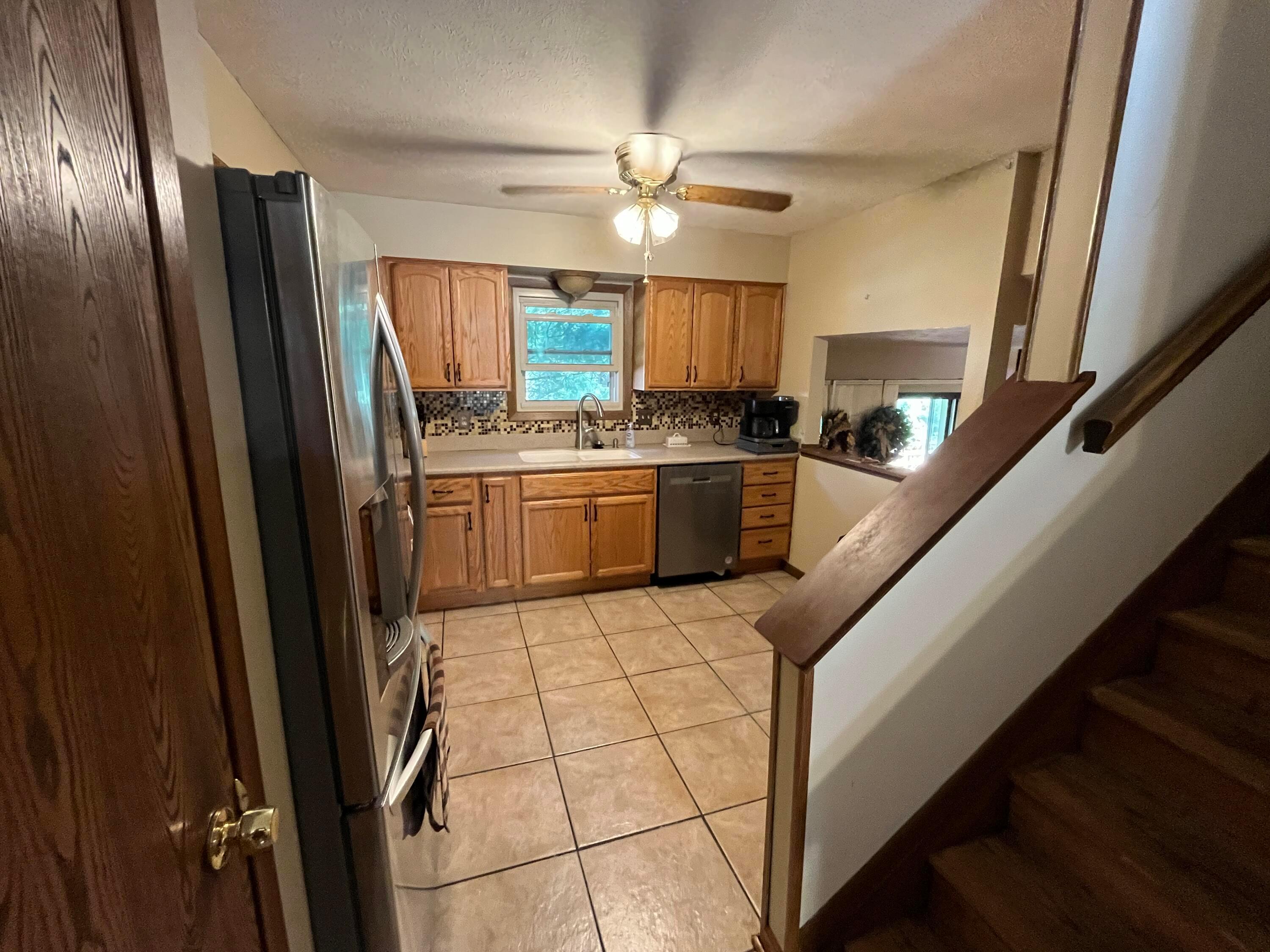950 Ridenour Road Columbus, OH 43230 - Photo 6 of 59 IMG_4825