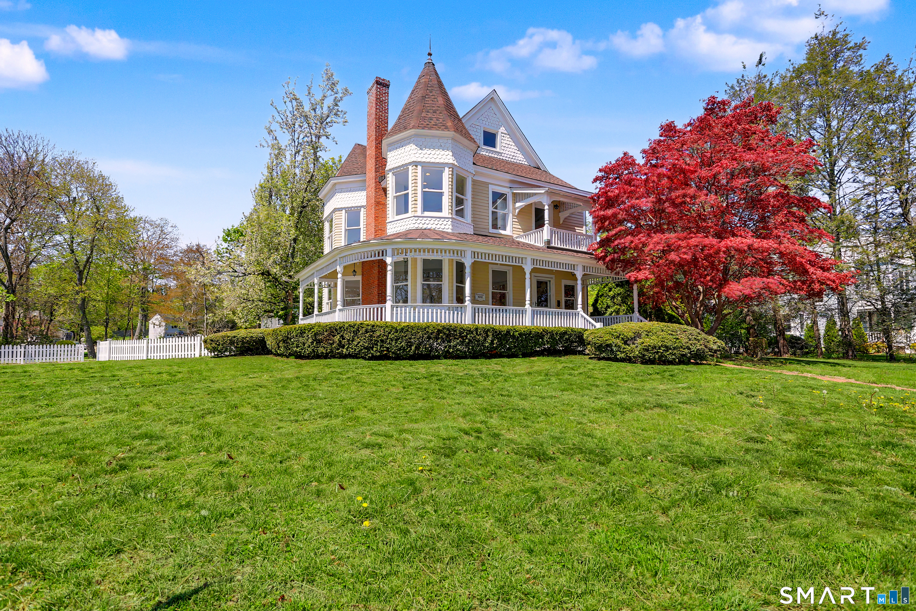 462 Riverside Avenue Westport, CT 06880 - Photo 2 of 37