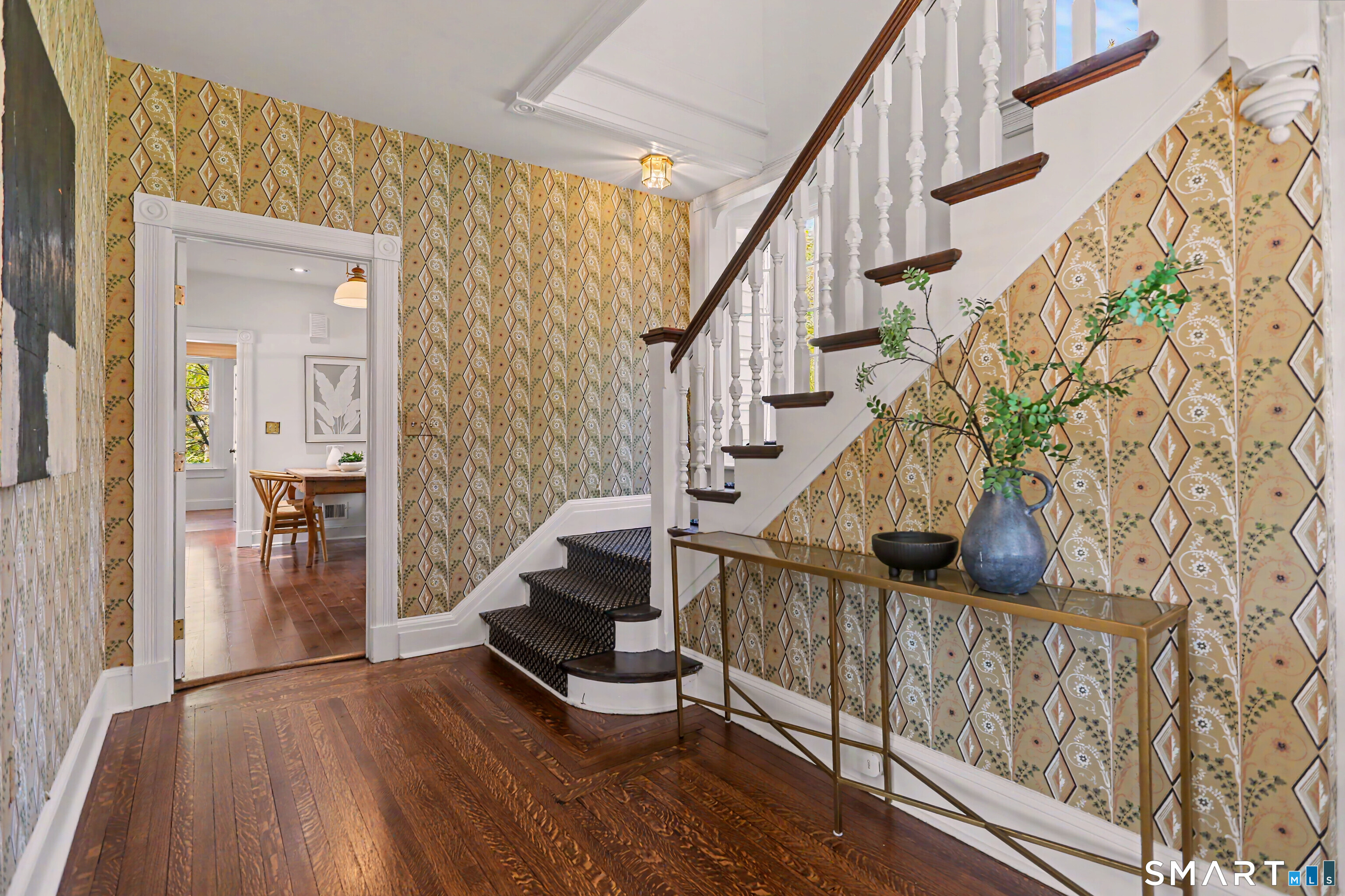462 Riverside Avenue Westport, CT 06880 - Photo 5 of 37