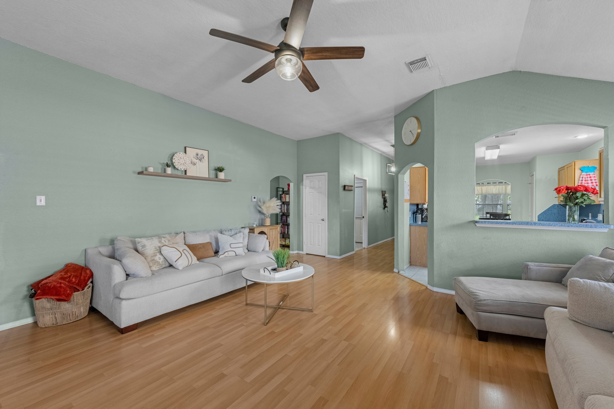 14610 Maisemore Road Houston, TX 77015 - Photo 10 of 32 Gallery Image 10
