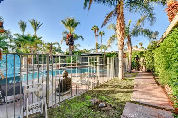 $1,475 | 912 East Chuckwalla Road, Palm Springs, CA 92262