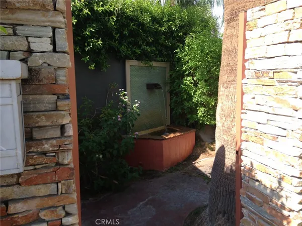 $1,475 | 912 East Chuckwalla Road, Palm Springs, CA 92262