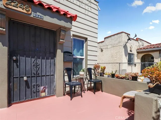 a view of steet corner