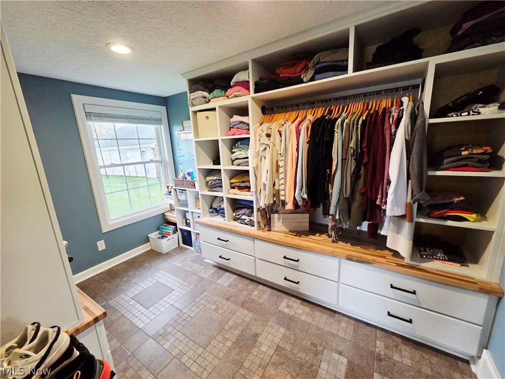 5869 Oberlin Road Amherst, OH 44001 - Photo 31 of 49