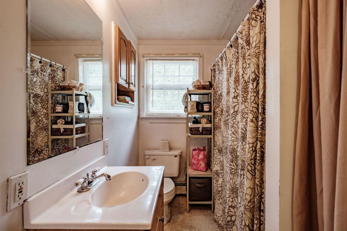 676 Townhouse Road East Waterboro, ME 04030 - Photo 13 of 17 676 9