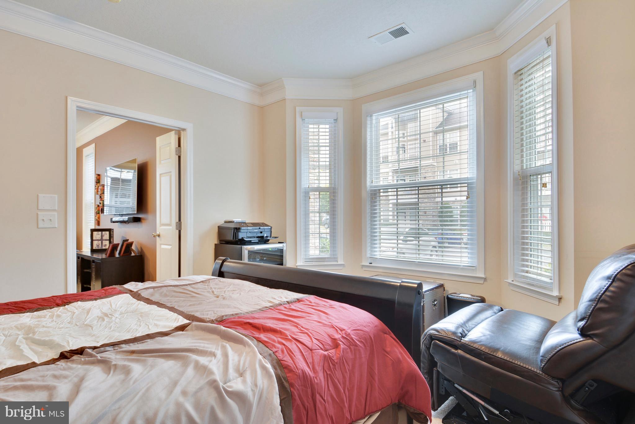 508 Sunset View Terrace Southeast, Unit 106 Leesburg, VA 20175 - Photo 12 of 25 Bedroom (Master)