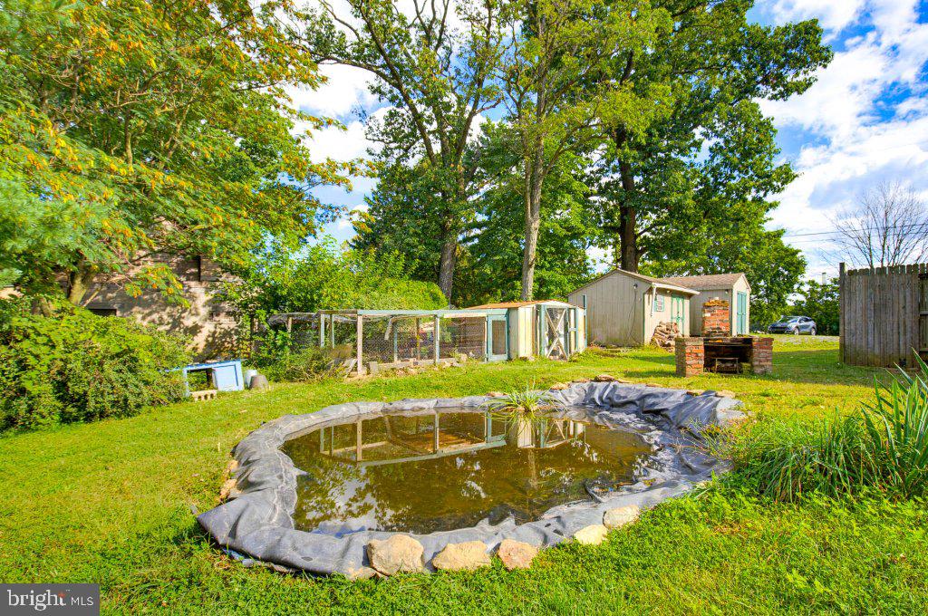 801 Old Commons Road Windsor, PA 17366 - Photo 27 of 43 Back view 3