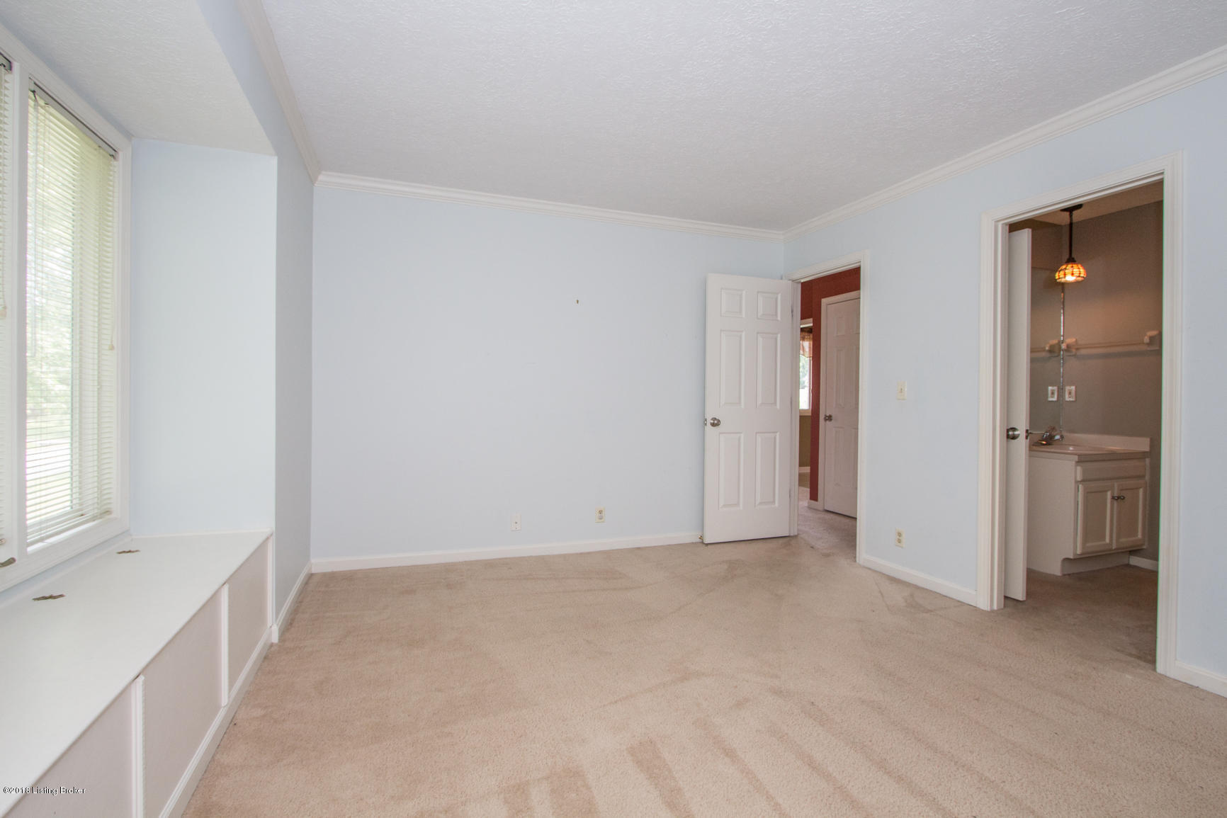 254 Moser Road Louisville, KY 40223 - Photo 21 of 35 JThomasPhotography-254 Moser-25