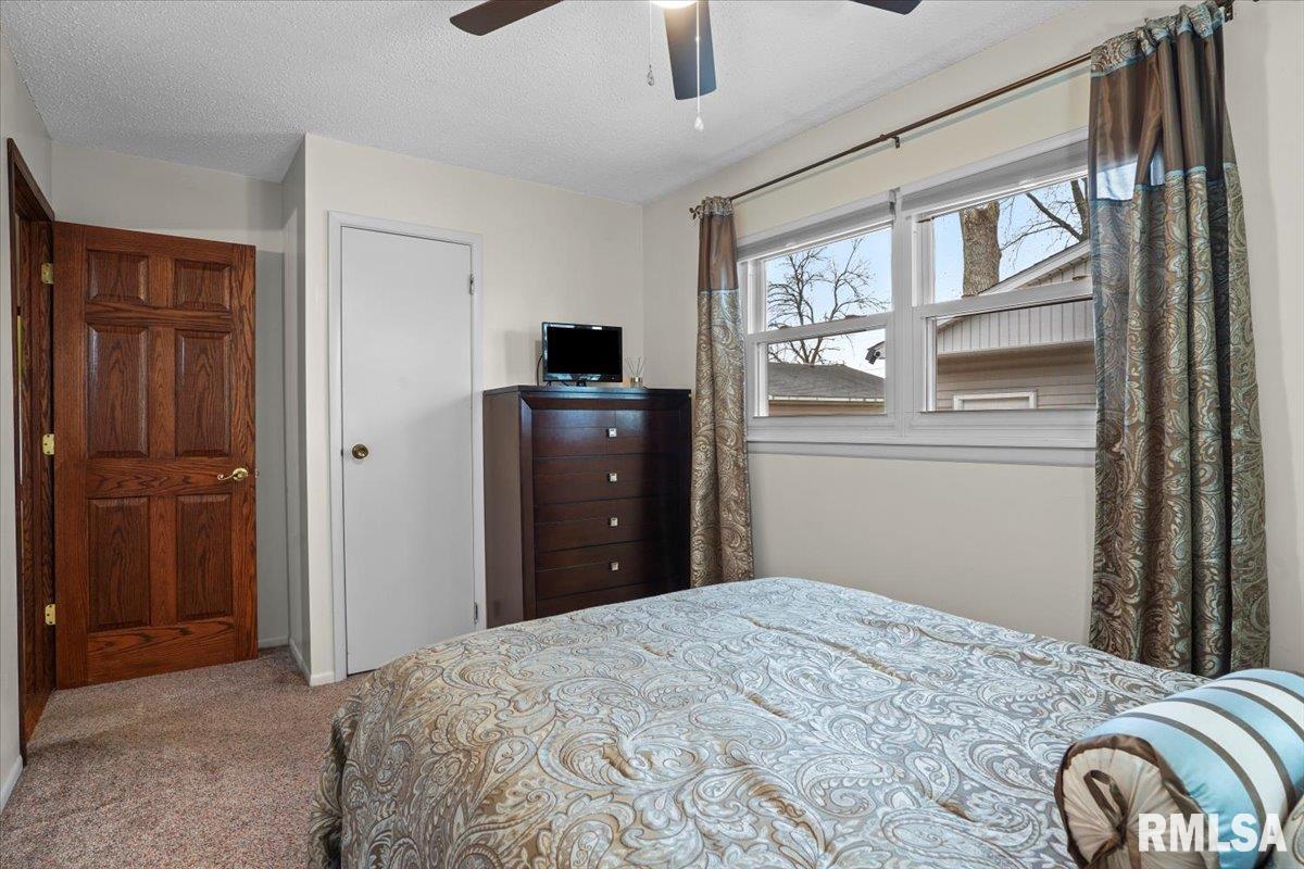 1952 Stonehenge Road Springfield, IL 62702 - Photo 16 of 38