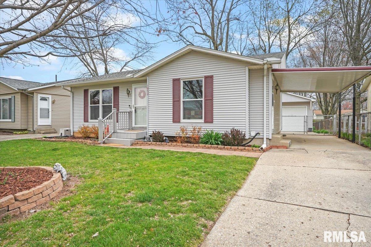 1952 Stonehenge Road Springfield, IL 62702 - Photo 3 of 38