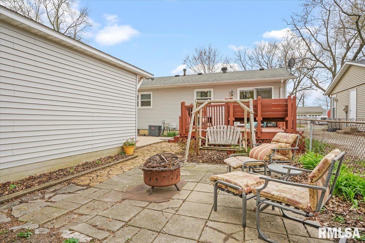 1952 Stonehenge Road Springfield, IL 62702 - Photo 35 of 38