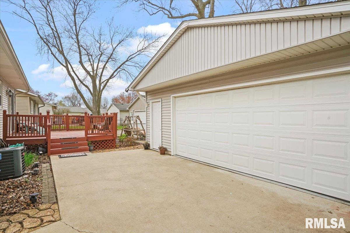 1952 Stonehenge Road Springfield, IL 62702 - Photo 37 of 38