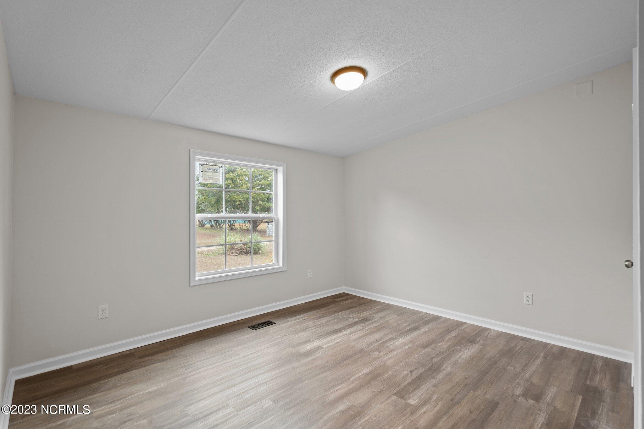 120 Old Farm Road Hampstead, NC 28443 - Photo 38 of 54 38-web-or-mls-DSC07013