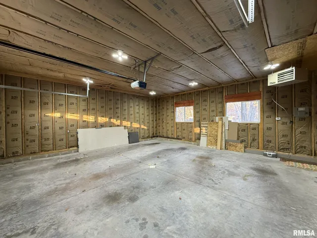 $239,900 | 38 Lincoln Street, Knoxville, IL 61448