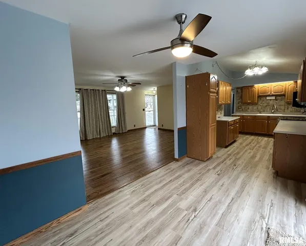 $239,900 | 38 Lincoln Street, Knoxville, IL 61448