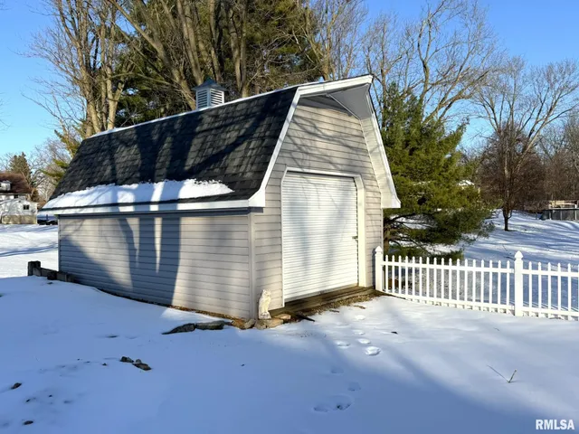 $239,900 | 38 Lincoln Street, Knoxville, IL 61448