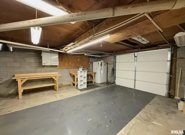 $239,900 | 38 Lincoln Street, Knoxville, IL 61448