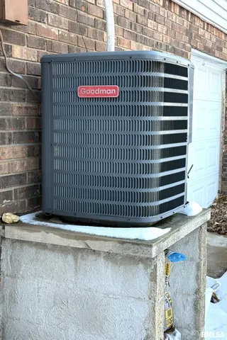 $239,900 | 38 Lincoln Street, Knoxville, IL 61448