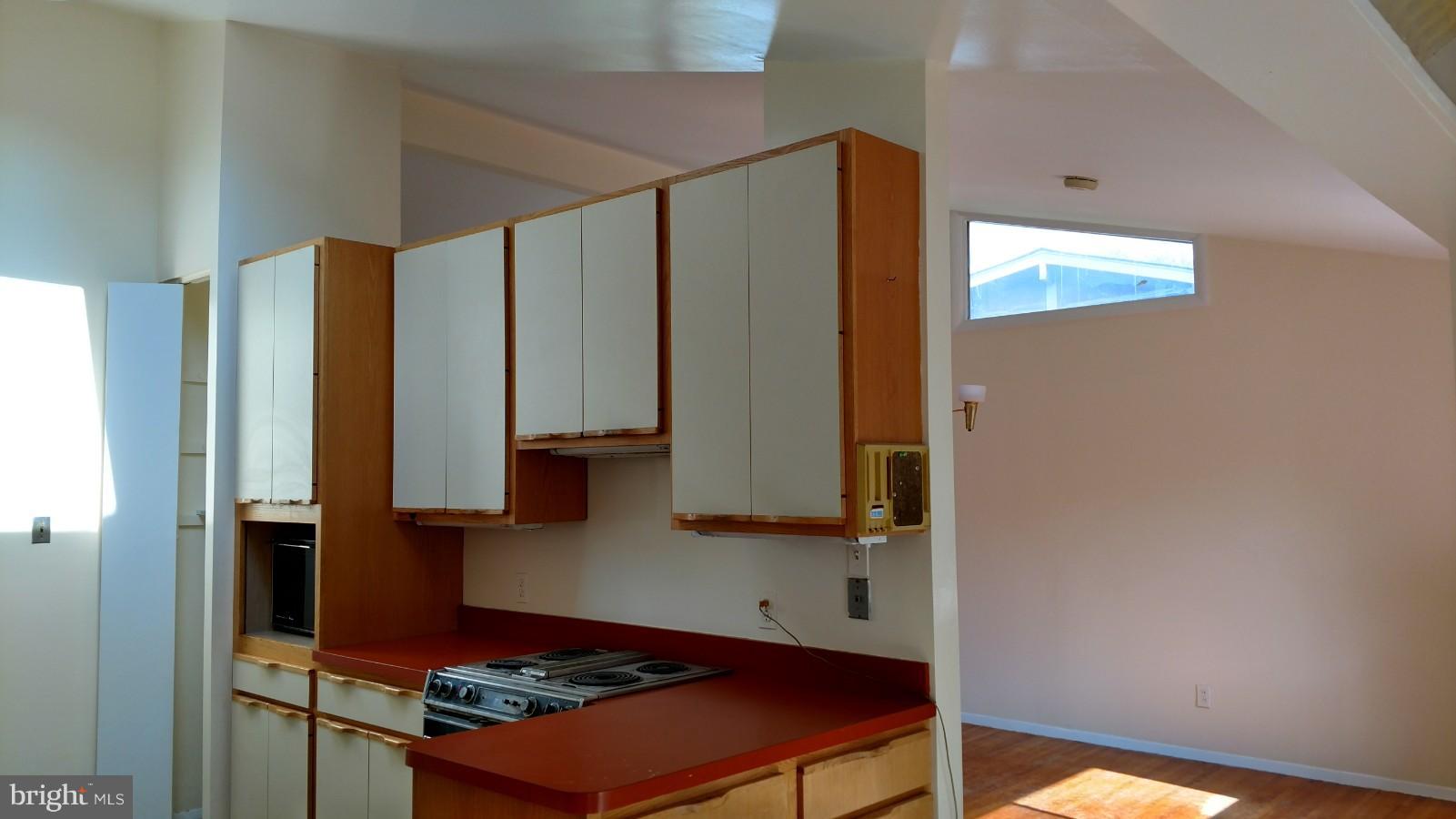 11706 Orebaugh Avenue Silver Spring, MD 20902 - Photo 8 of 30 Kitchen