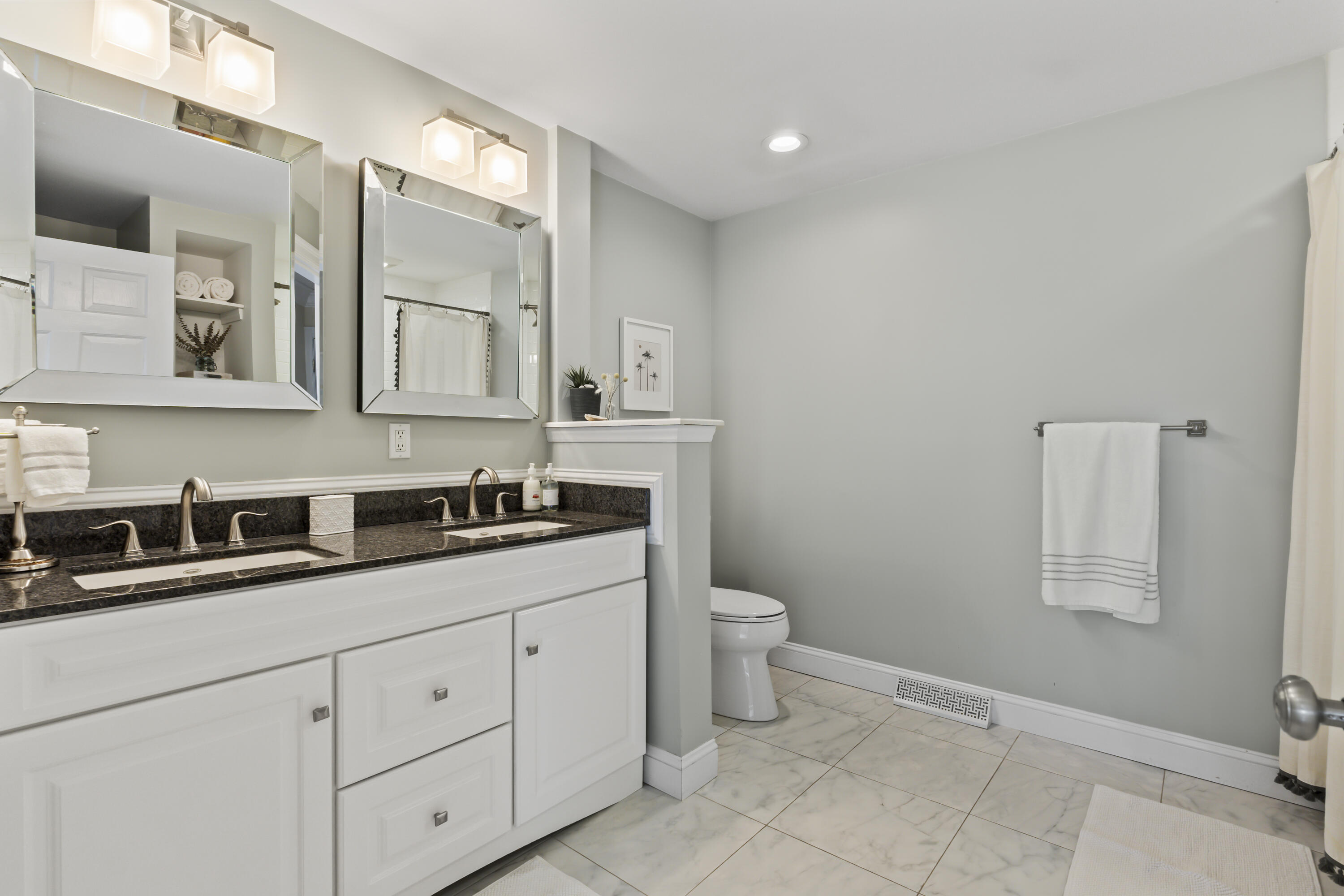 510 Shore Road Cape Neddick, ME 03902 - Photo 35 of 57 Full Bathroom