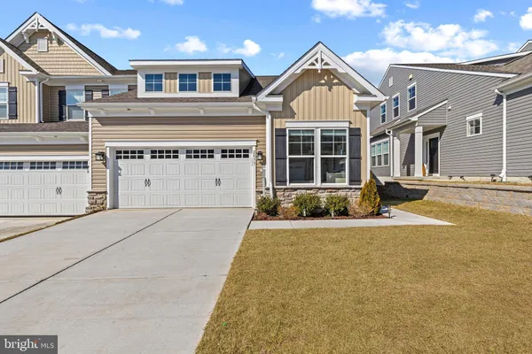 $525,000 | 2833 Town View Circle, New Windsor, MD 21776