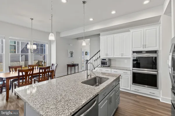 $525,000 | 2833 Town View Circle, New Windsor, MD 21776