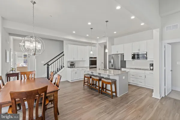 $525,000 | 2833 Town View Circle, New Windsor, MD 21776