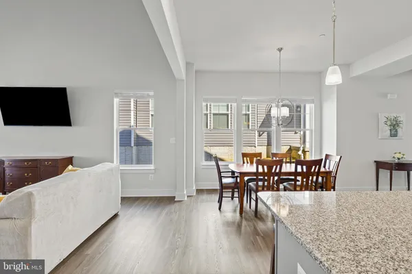 $525,000 | 2833 Town View Circle, New Windsor, MD 21776